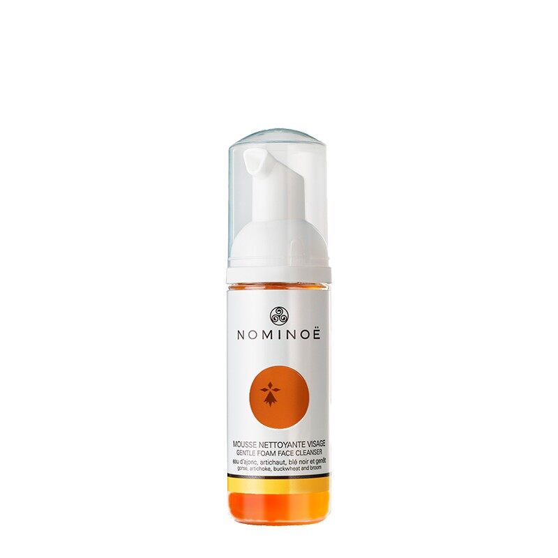 La Mousse Nettoyante Visage Nominoë en flacon pompe blanc