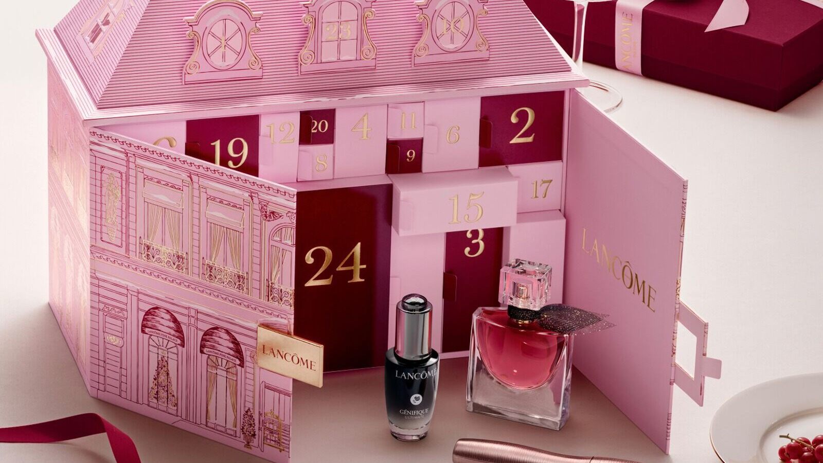 Calendrier de l’Avent Lancôme 2026 en forme de palais parisien rose
