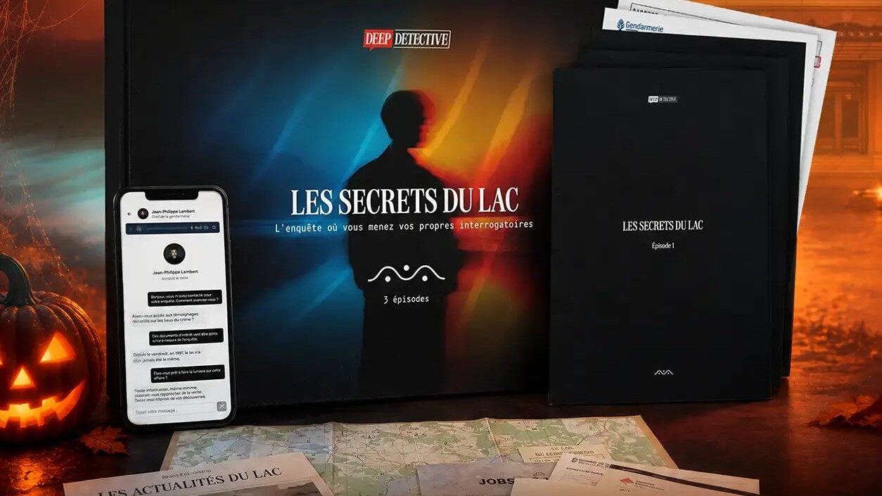 Le coffret d’enquête Deep Detective Les Secrets du Lac dans un décor d’Halloween avec citrouille et pièces à conviction