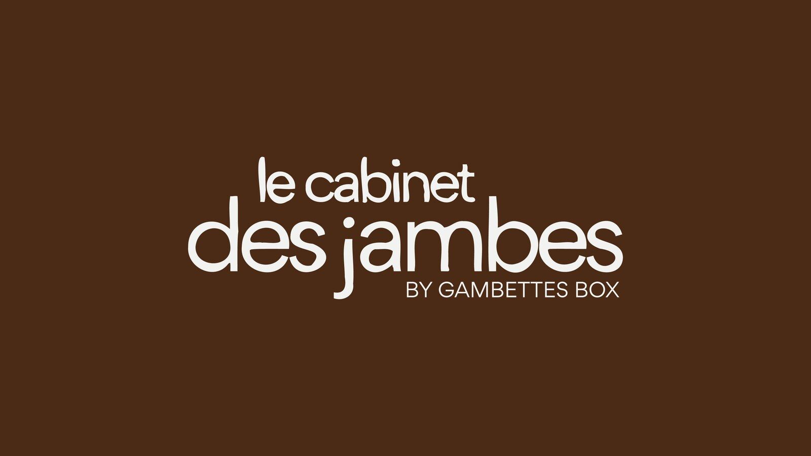 Le logo Le Cabinet des Jambes by Gambettes Box en lettres blanches sur fond chocolat